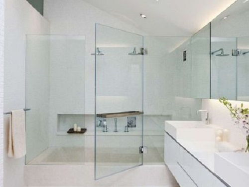 衛(wèi)生間玻璃隔斷適合材料 衛(wèi)生間隔斷玻璃設計要點,行業(yè)資訊